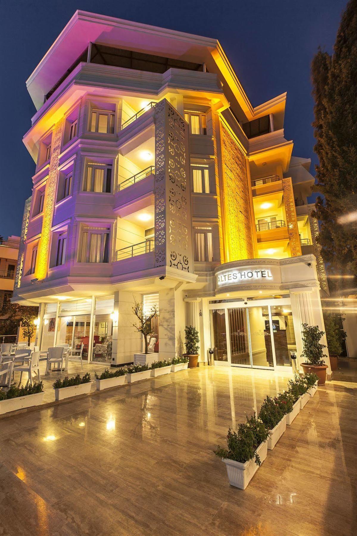 Otel Altes 3*